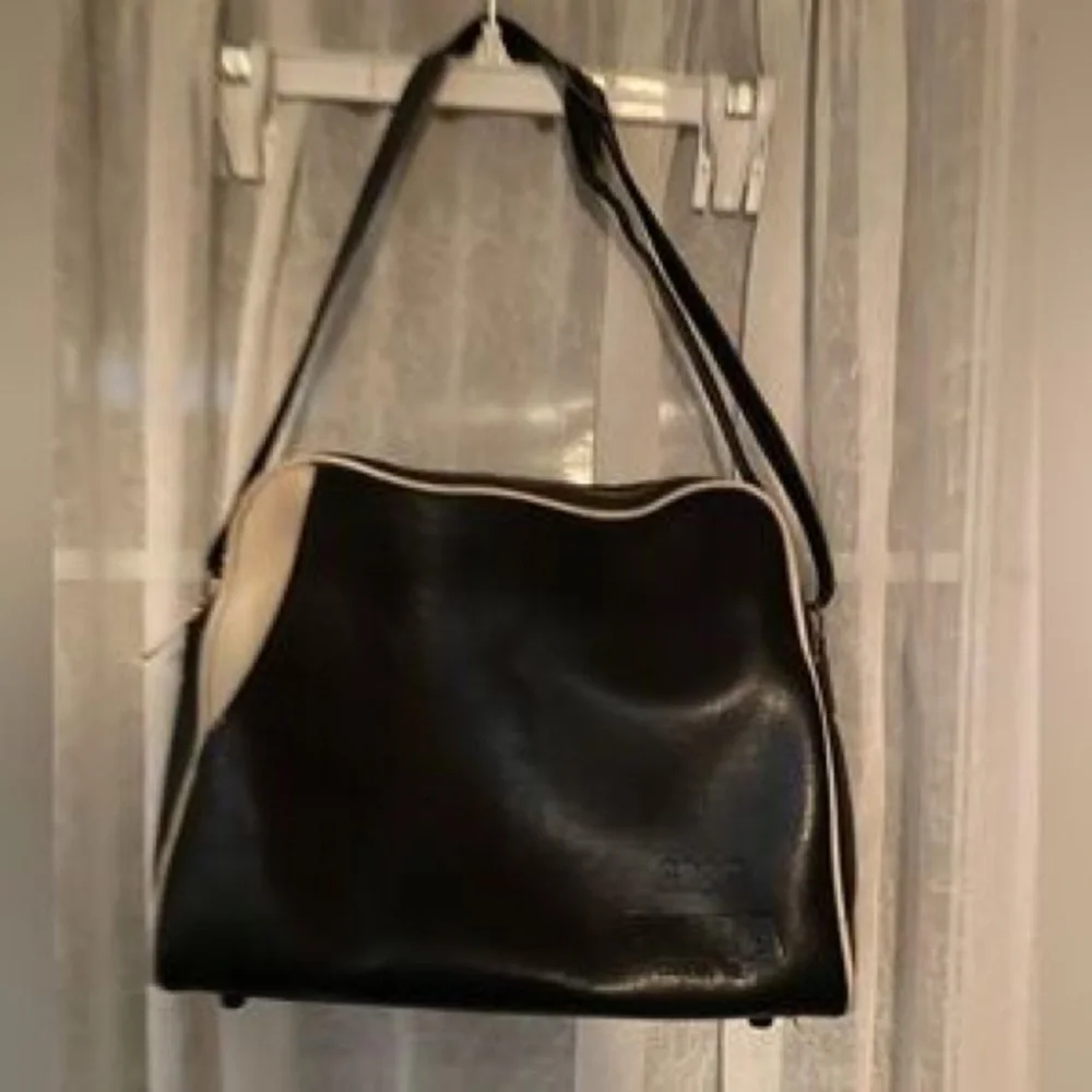 Black and Cream Camera Shoulder Bag - Camera, Photo & Video Case